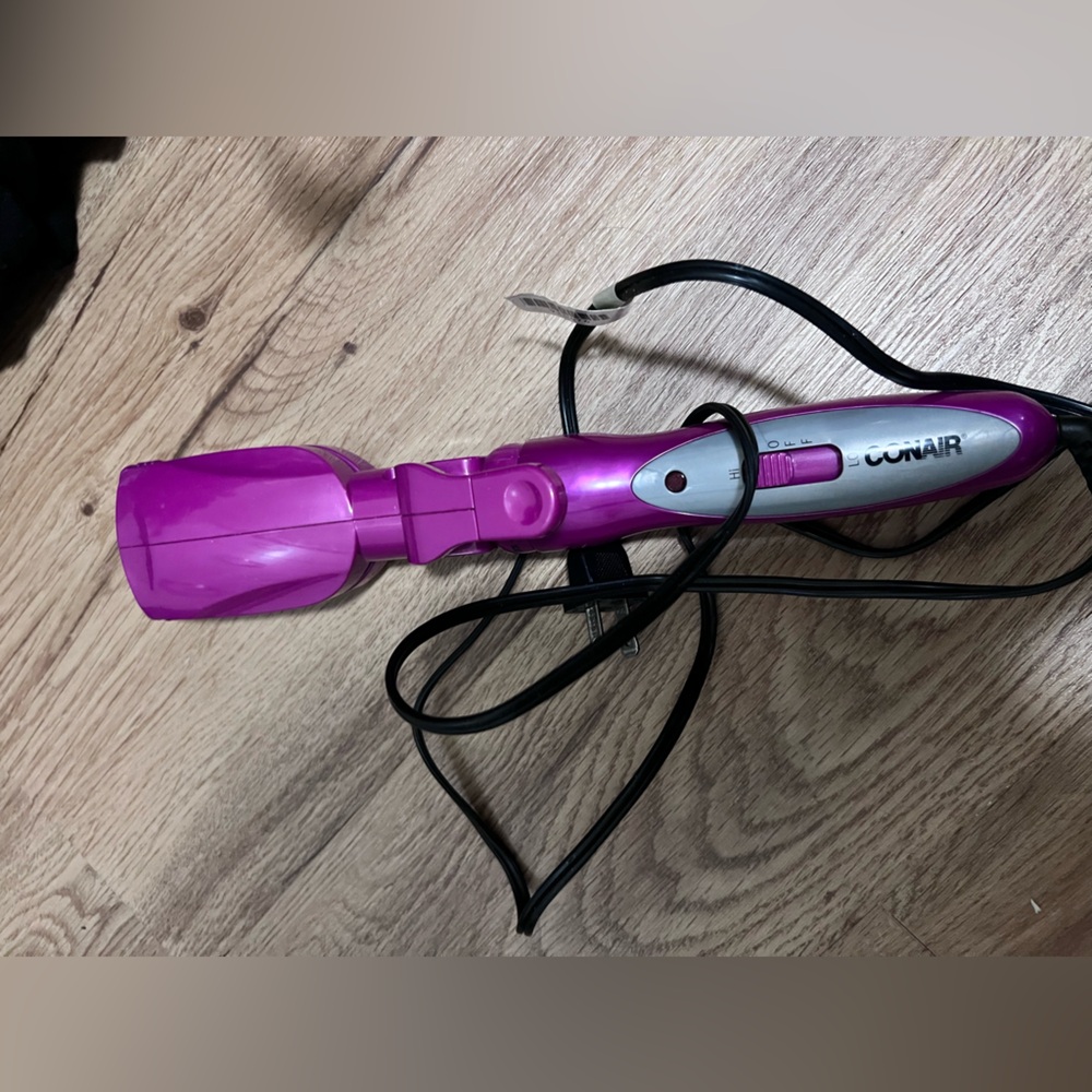 Conair flat iron or crimper